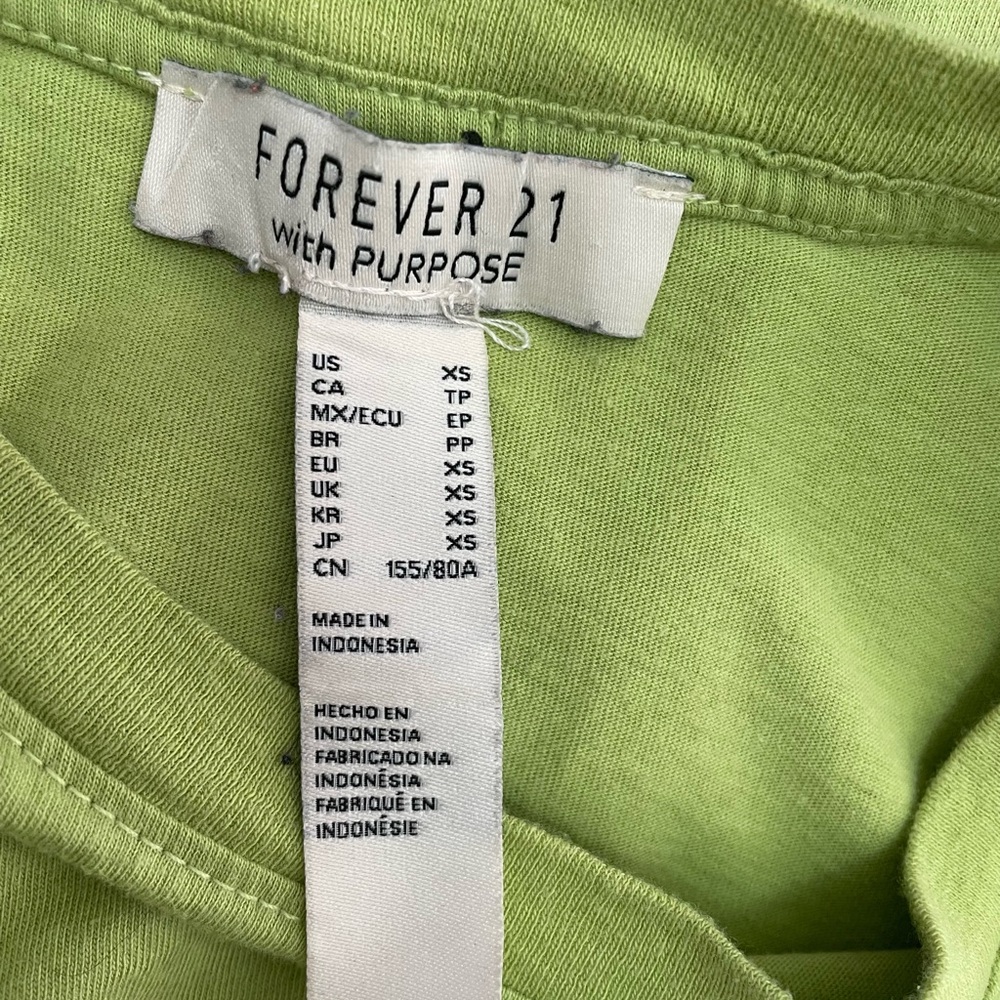 Forever 21 Green Tee with Yellow Text GRATITUDE IS EVERYTHING Sz XS - Picture 7 of 7